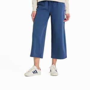 Life Is Good Women's Navy Cropped Pants